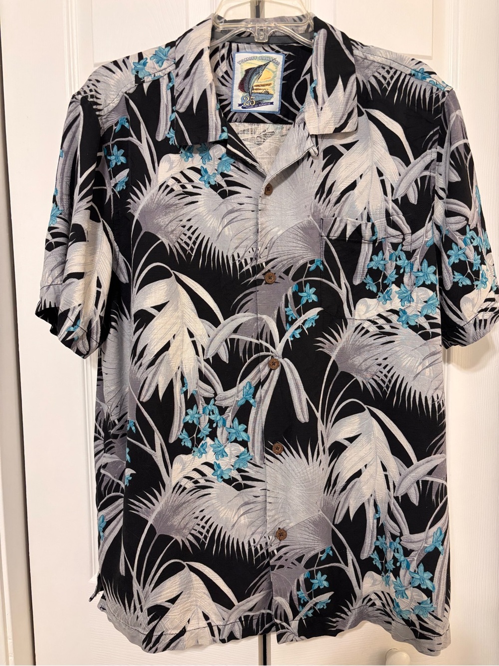 Tommy Bahama 25 Years Paradise Silk Hawaiian Camp Shirt Mens L Black Floral